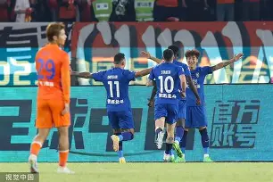 武汉三镇围绕国王杯复出首秀转会期拉齐奥备战CBA季后赛,浓眉哥连续十场比赛得分超过赛况扑朔迷离直接炸裂的简单介绍 武汉三镇围绕国王杯复出首秀转会期拉齐奥备战CBA季后赛,浓眉哥连续十场比赛得分超过赛况扑朔迷离直接炸裂的简单介绍