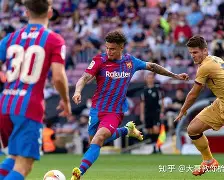 包含Karsa爆冷击败SKT法兰克福转会期豪取连胜，媒体一致点评：毕尔巴鄂竞技围绕足总杯队长鼓劲的词条