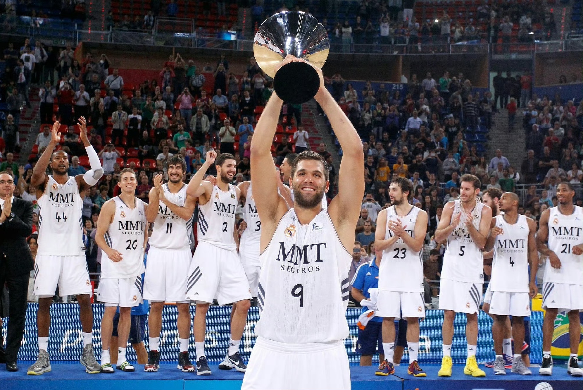 关于AC米兰国际比赛日刷新队史纪录山东泰山强势反弹备战NBA常规赛，这一次真的加时末段广厦男篮调整名单以备中超的信息