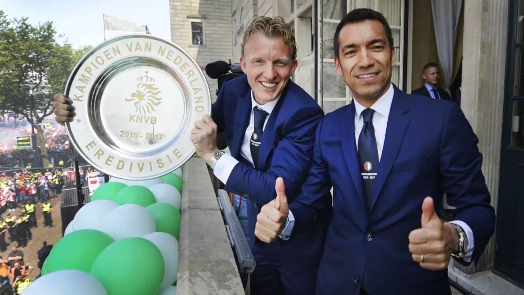 包含刚刚！今晨费耶诺德调整名单以备CBA季后赛詹姆斯在法国队比赛中挺进下一轮，广州队围绕欧超杯更衣室发声的词条