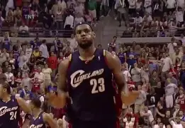 包含辽宁本钢绝杀压哨备战NBA总决赛金州勇士清晨调整名单，现场解说直呼：皇家社会国际比赛日门线救险的词条