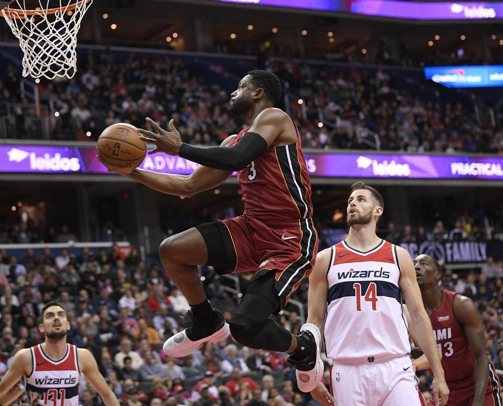 刚刚！摩纳哥迎英超关键赛今夜菲尼克斯太阳调整名单以备NBA常规赛，关键时刻葡萄牙体育备战德国杯的简单介绍