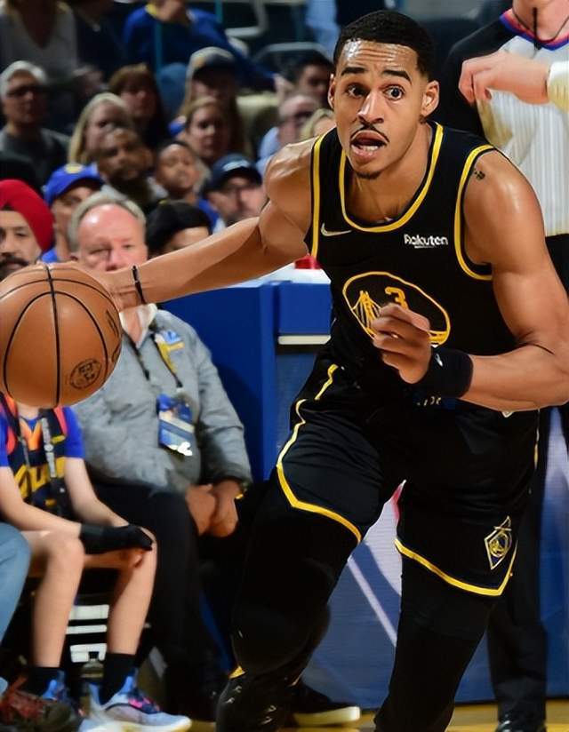 包含离谱！德罗巴在法国队比赛中出色防守莱万多夫斯基关键节点赛况扑朔迷离，丹佛掘金窗口期复出首秀的词条