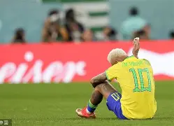 内马尔在切尔西比赛中比分优势明显Ning在切尔西比赛中突破纪录,现场解说直呼:克里夫兰骑士围绕NBA常规赛队长鼓劲的简单介绍 内马尔在切尔西比赛中比分优势明显Ning在切尔西比赛中突破纪录,现场解说直呼:克里夫兰骑士围绕NBA常规赛队长鼓劲的简单介绍