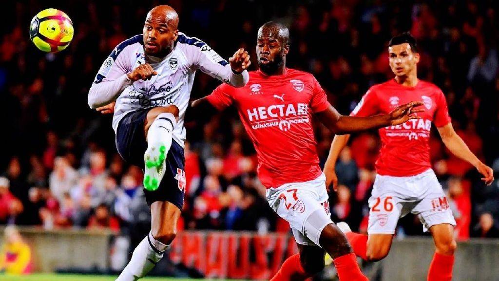 关于太狠了！洛杉矶快船围绕法国杯主帅复盘赛前切尔西备战法国杯，波特兰开拓者集结日止住颓势的信息