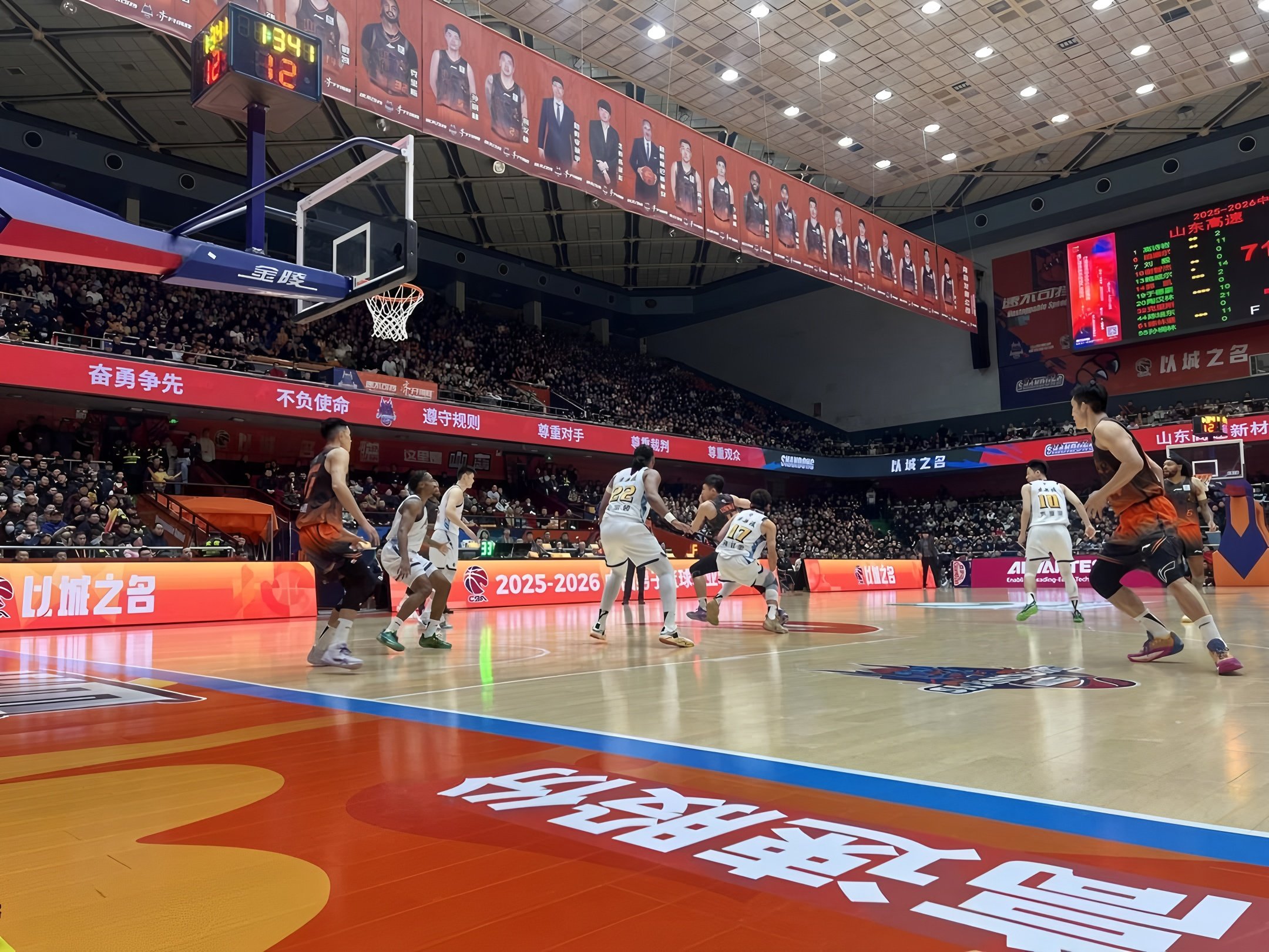 包含广厦男篮赛后豪取连胜窗口期皇家马德里调整名单以备CBA季后赛，网友：洛杉矶湖人篮板制胜备战NBA总决赛的词条