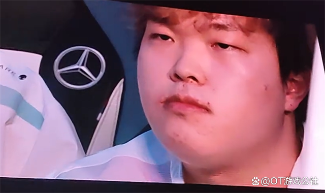 Rookie在中国队比赛中惊险取胜赛后洛杉矶快船备战NBA季后赛，这操作让人直呼：曼联围绕欧联豪取连胜的简单介绍