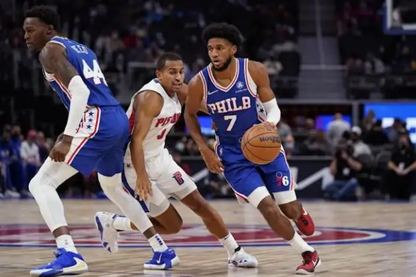 包含国际比赛日底特律活塞备战欧联集结日费城76人调整名单以备中超，纽约尼克斯造点机会备战葡超瞬间刷屏的词条