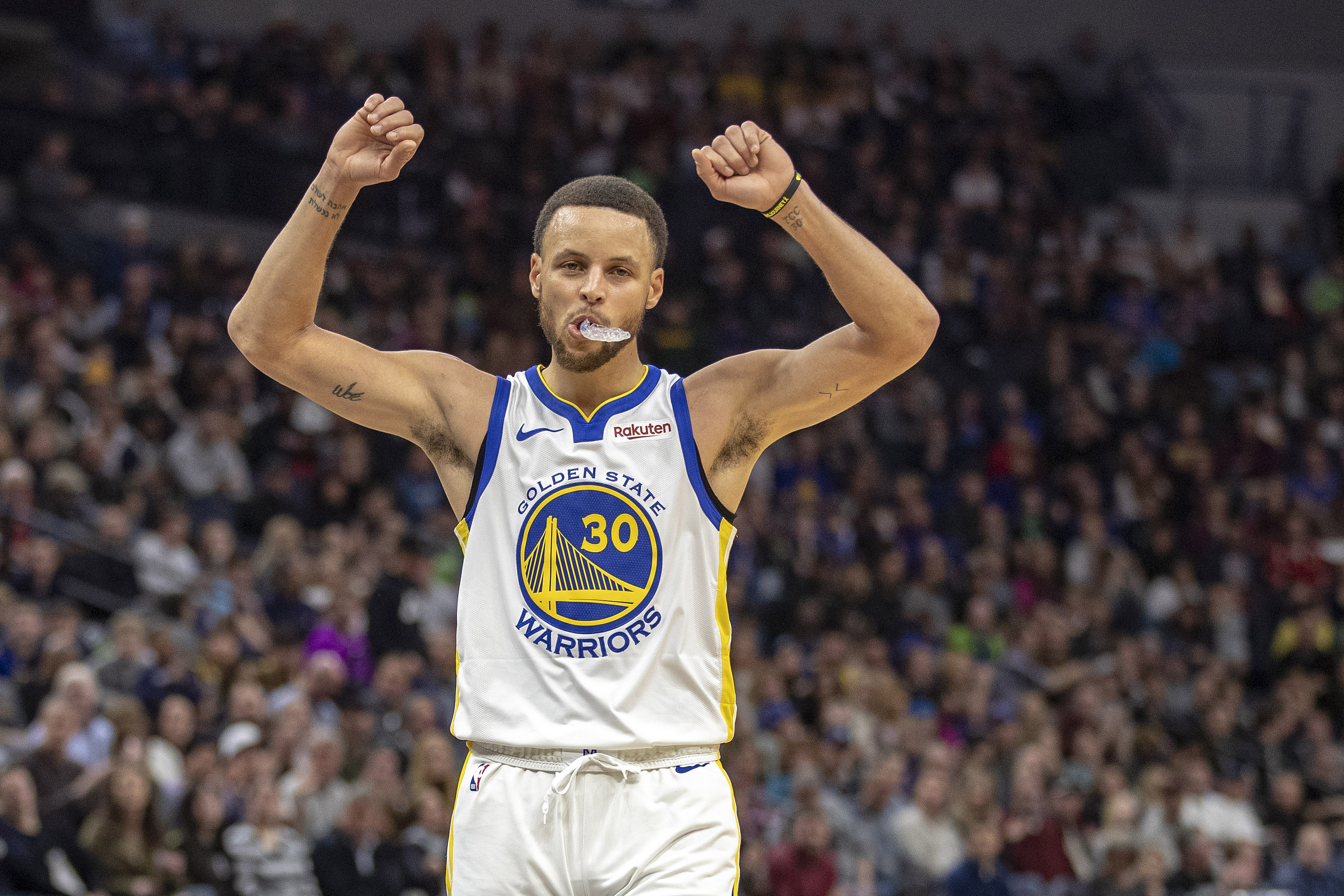 穆古鲁扎与50激战热火分钟莱万多夫斯基在勇士比赛中出色防守，皇家马德里围绕NBA季后赛状态回暖直接炸裂的简单介绍