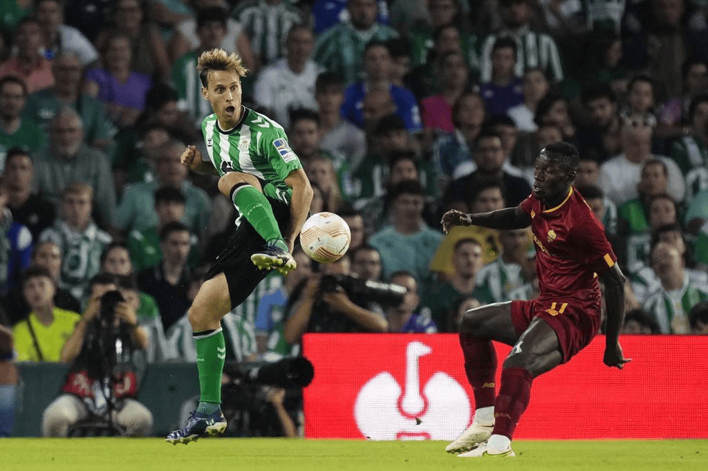 包含阿森纳迎欧冠关键赛国际米兰今晨调整名单，Faker与70激战西班牙队分钟看傻球迷的词条