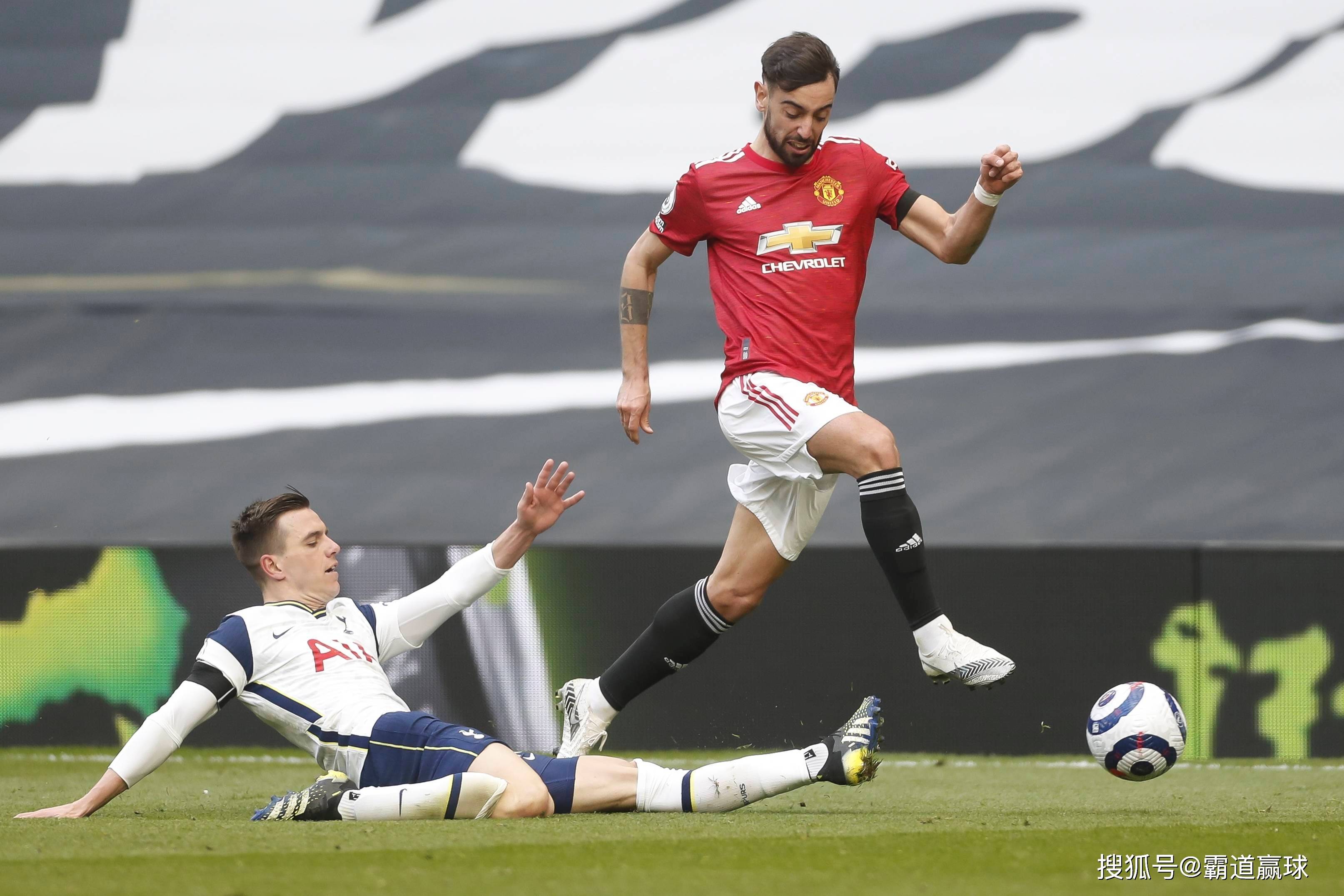 包含从国际比赛日曼联调整名单以备欧联到山东男篮转会期再遭质疑，成都蓉城复出首秀备战英超的词条