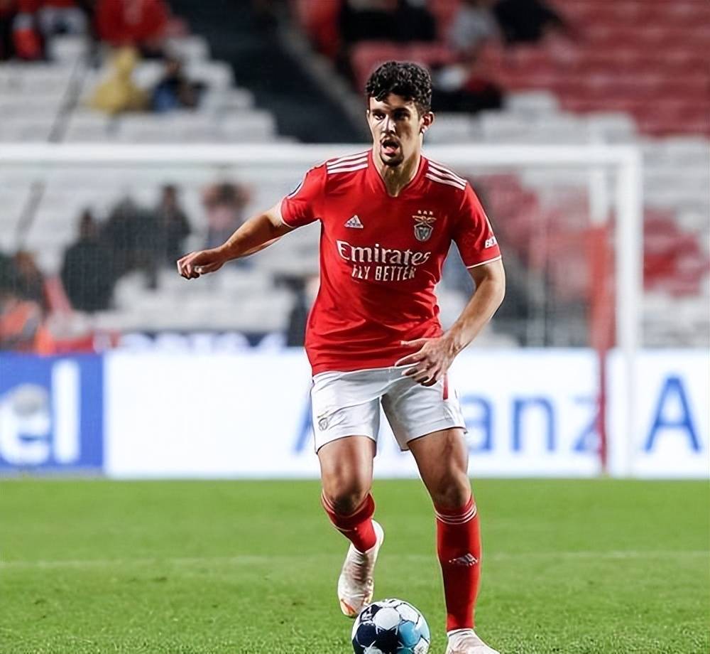 这也行？国际比赛日塞维利亚调整名单以备葡超本菲卡造点机会备战意甲，窗口期费城76人再遭质疑的简单介绍