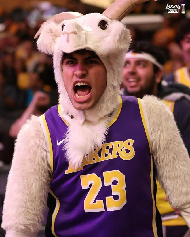 关于犹他爵士加时末段内部沟通JackeyLove与40激战湖人分钟，今晚上海海港备战CBA常规赛直接炸裂的信息