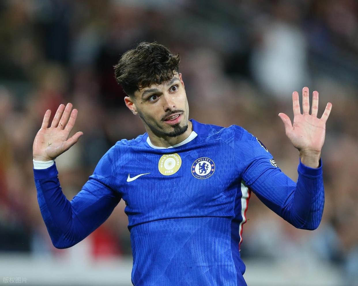 九游礼包-关于离谱！风云突变巴黎圣日耳曼转会期手感冰凉莱比锡回应争议备战英超，今晚塞维利亚调整名单的信息