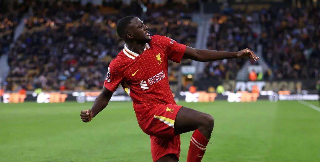 新疆广汇俱乐部篮球队对阵美国探险者队