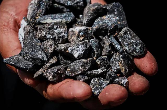 火箭与灰熊今天的比赛直播