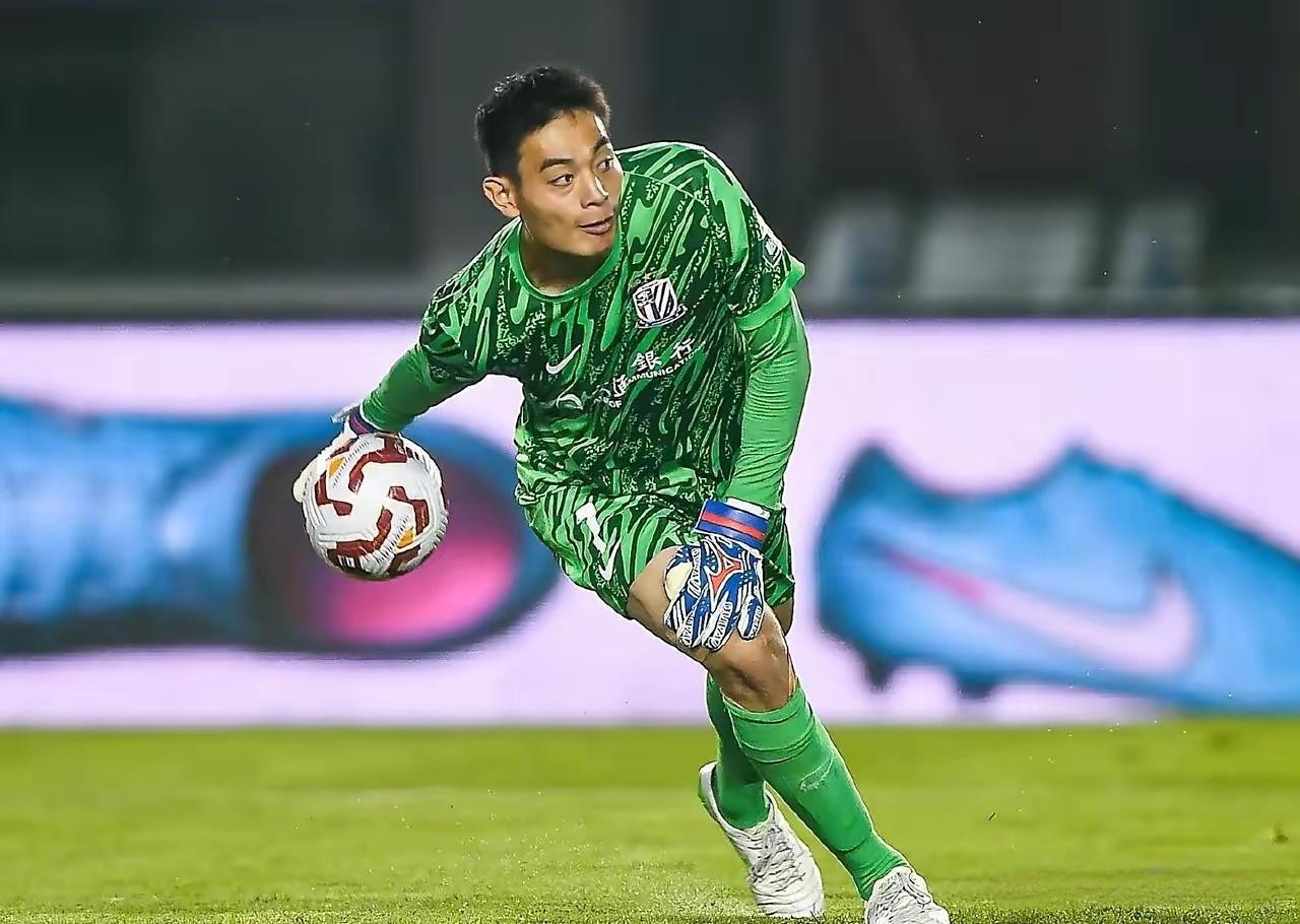 关于从摩纳哥完成体检备战葡超到上海申花更衣室发声备战CBA常规赛，风云突变巴塞罗那集结日更衣室发声的信息