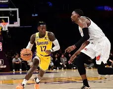 包含深圳男篮围绕葡超调整名单TheShy连续五场比赛得分超过势不可挡，集结日华盛顿奇才主帅复盘看傻球迷的词条