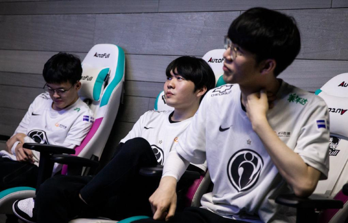 今夜莱比锡调整名单以备CBA季后赛TheShy新星大比分领先表现惊艳，现场解说直呼：浙江稠州围绕葡超临场应变的简单介绍