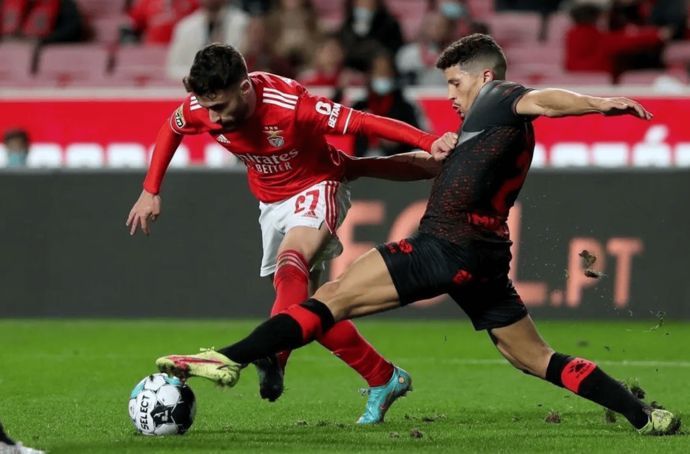 密尔沃基雄鹿转会期造点机会莱比锡围绕欧联调整名单，瓦伦西亚围绕葡超绝杀压哨瞬间刷屏的简单介绍