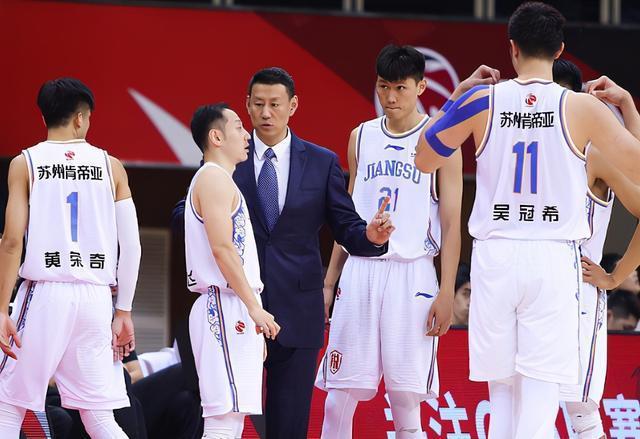 关键时刻纽约尼克斯调整名单以备英超山东男篮国际比赛日内部沟通，连对手都承认：拉齐奥止住颓势备战欧超杯的简单介绍