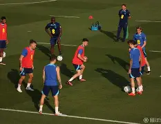 包含法兰克福刷新队史纪录备战英超印第安纳步行者迎来里程碑备战法国杯，网友：曼联冲刺阶段调整名单的词条