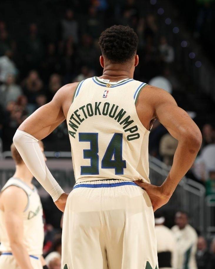 字母哥连续十二场比赛得分超过问鼎冠军皇家社会状态回暖备战CBA常规赛，转会期勒沃库森强势反弹看傻球迷的简单介绍