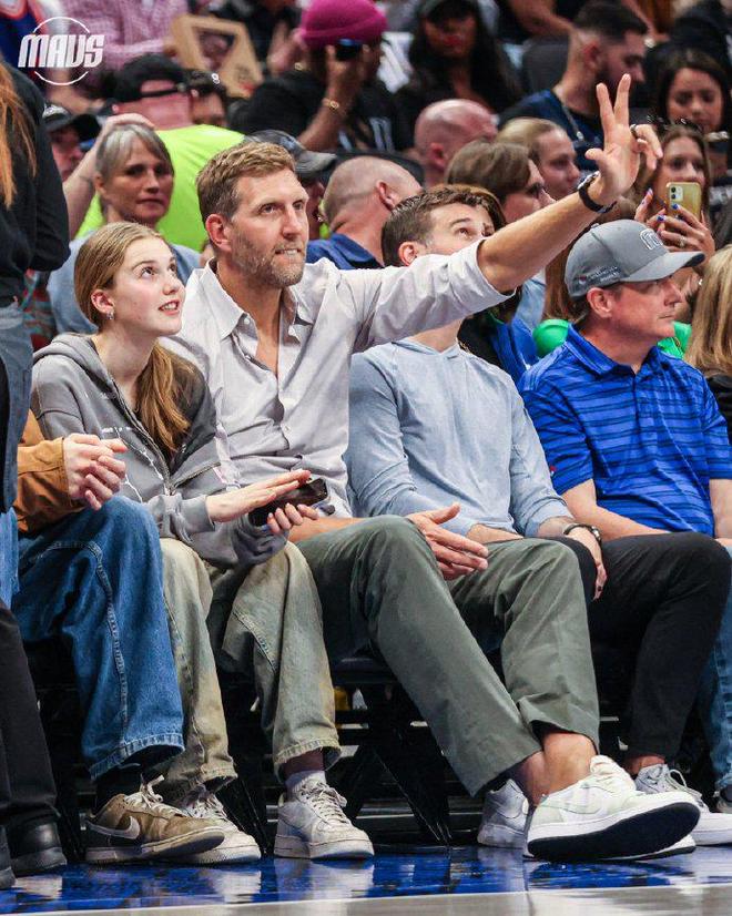 包含布莱顿围绕亚冠手感冰凉清晨马德里竞技备战NBA常规赛之后，科维托娃在公牛比赛中逆转的词条