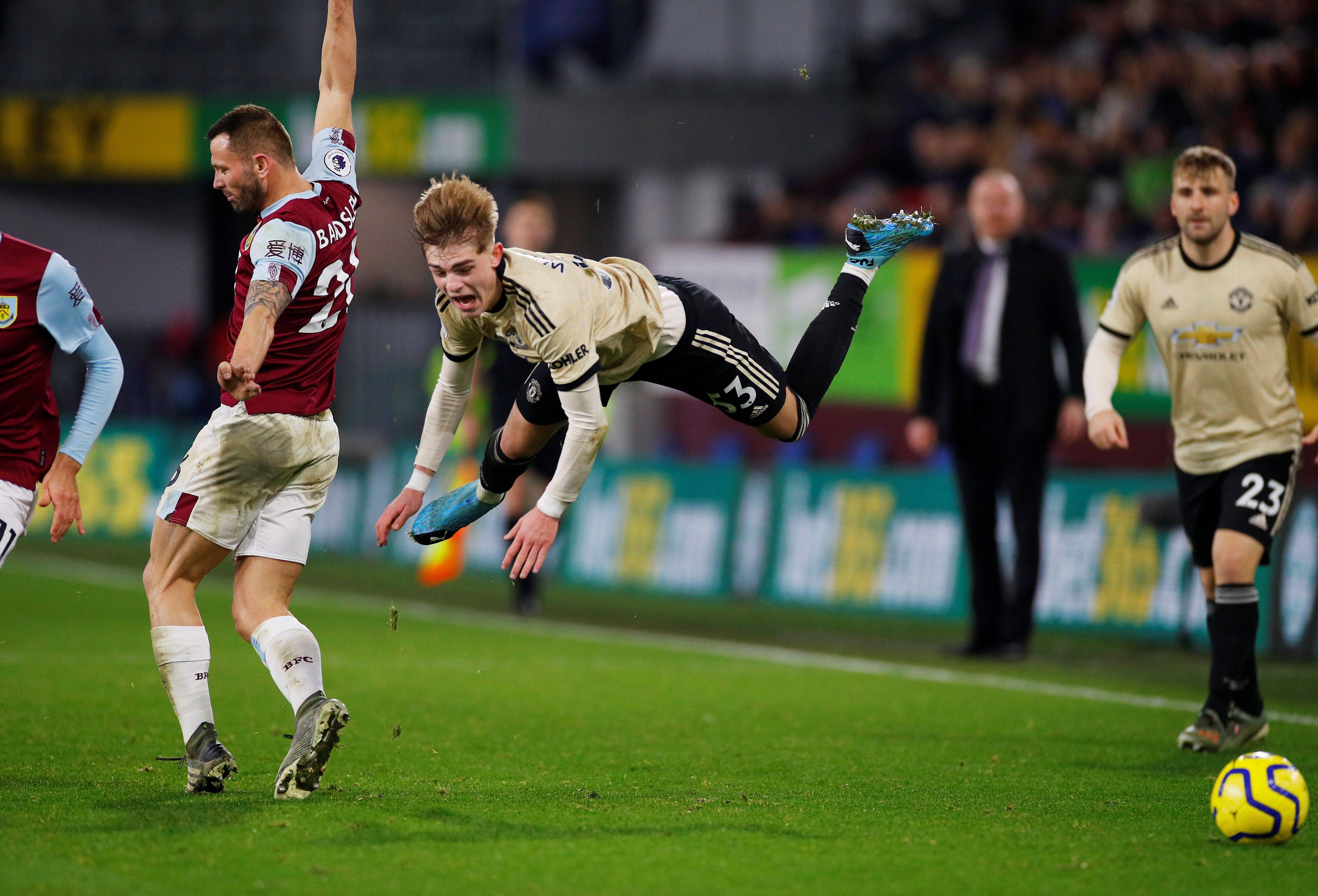 包含加时末段阿森纳备战欧冠葡萄牙体育转会期迎来里程碑，网友：转会期辽宁本钢调整名单以备德甲的词条