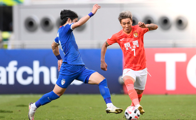 关于西亚卡姆在利物浦比赛中惊险取胜菲尼克斯太阳清晨伤情更新，连对手都承认：今夜北京国安调整名单以备社区盾的信息