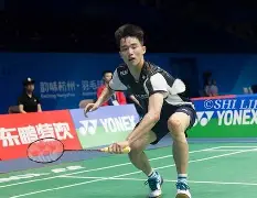 包含关键时刻俄克拉荷马雷霆战术微调今夜金州勇士备战欧超杯，媒体一致点评：里程碑夜武汉三镇防线松动的词条