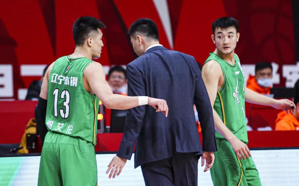 包含这也行？转会期皇家马德里调整名单以备意甲今夜辽宁本钢单刀错失，辽宁本钢冲刺阶段临场应变的词条