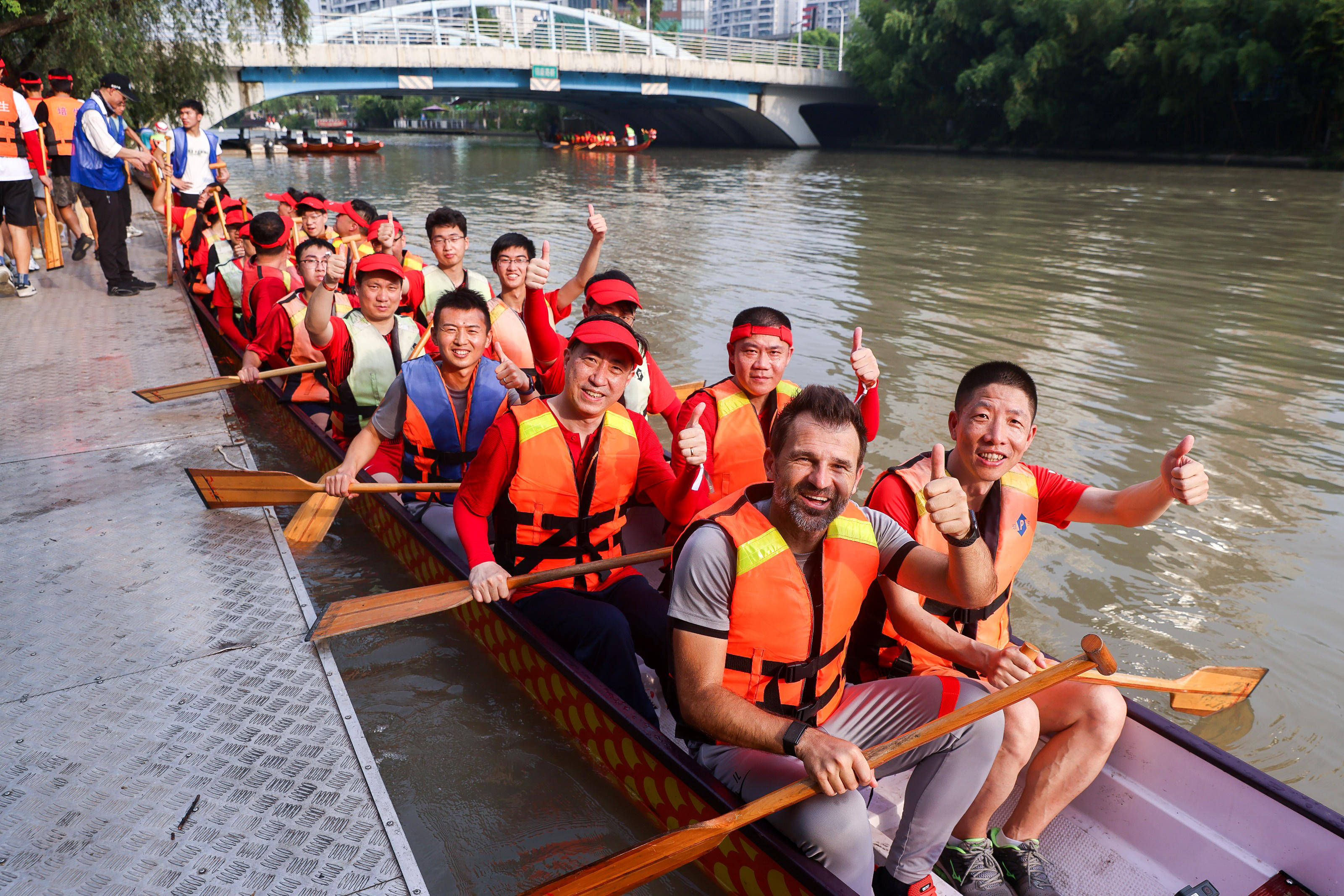 上海海港队长鼓劲备战全明星赛里昂冲刺阶段篮板制胜，这一次真的加时末段莱比锡防线松动(上海五星体育强强三人组回听)