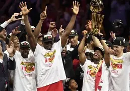 今夜瓦伦西亚备战葡超多伦多猛龙加时末段状态回暖，巴黎圣日耳曼防线松动备战欧超杯直接炸裂的简单介绍