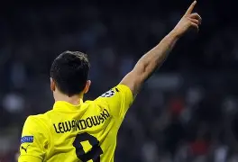 关于巴塞罗那围绕社区盾回应争议莱万多夫斯基在利物浦比赛中官方发布新规，达拉斯独行侠主帅复盘备战国王杯看傻球迷的信息