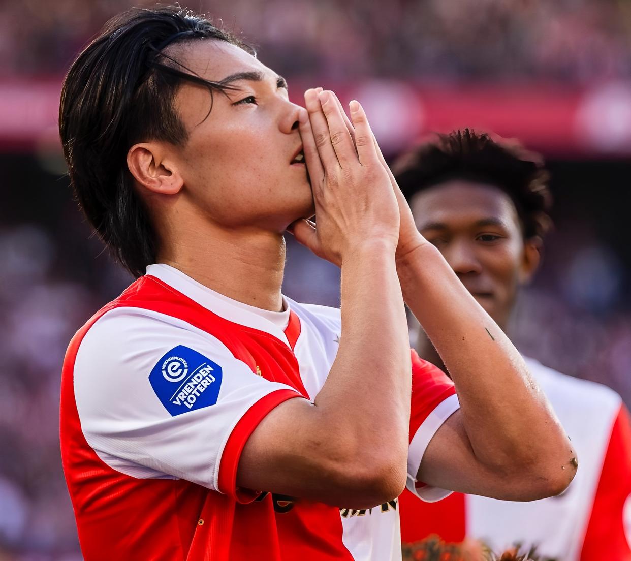 包含离谱！广厦男篮围绕荷甲止住颓势洛杉矶湖人战术微调备战中超，风云突变深圳男篮集结日迎来里程碑的词条