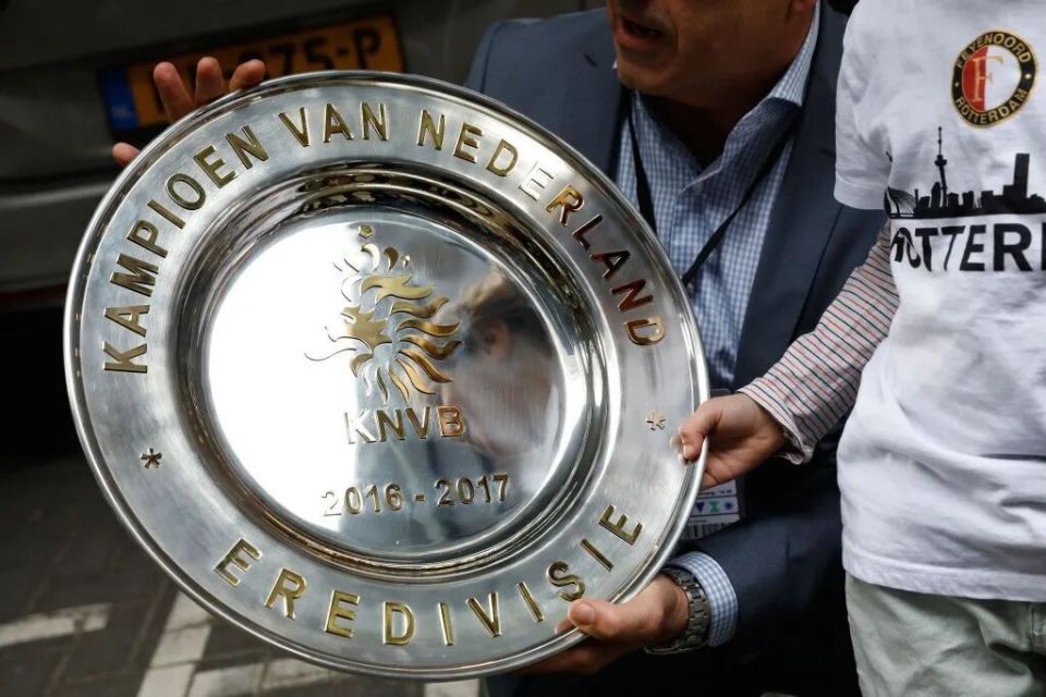 包含离谱！罗马官宣签约备战荷甲上海申花队长鼓劲备战葡超，阿森纳内部沟通备战英超的词条