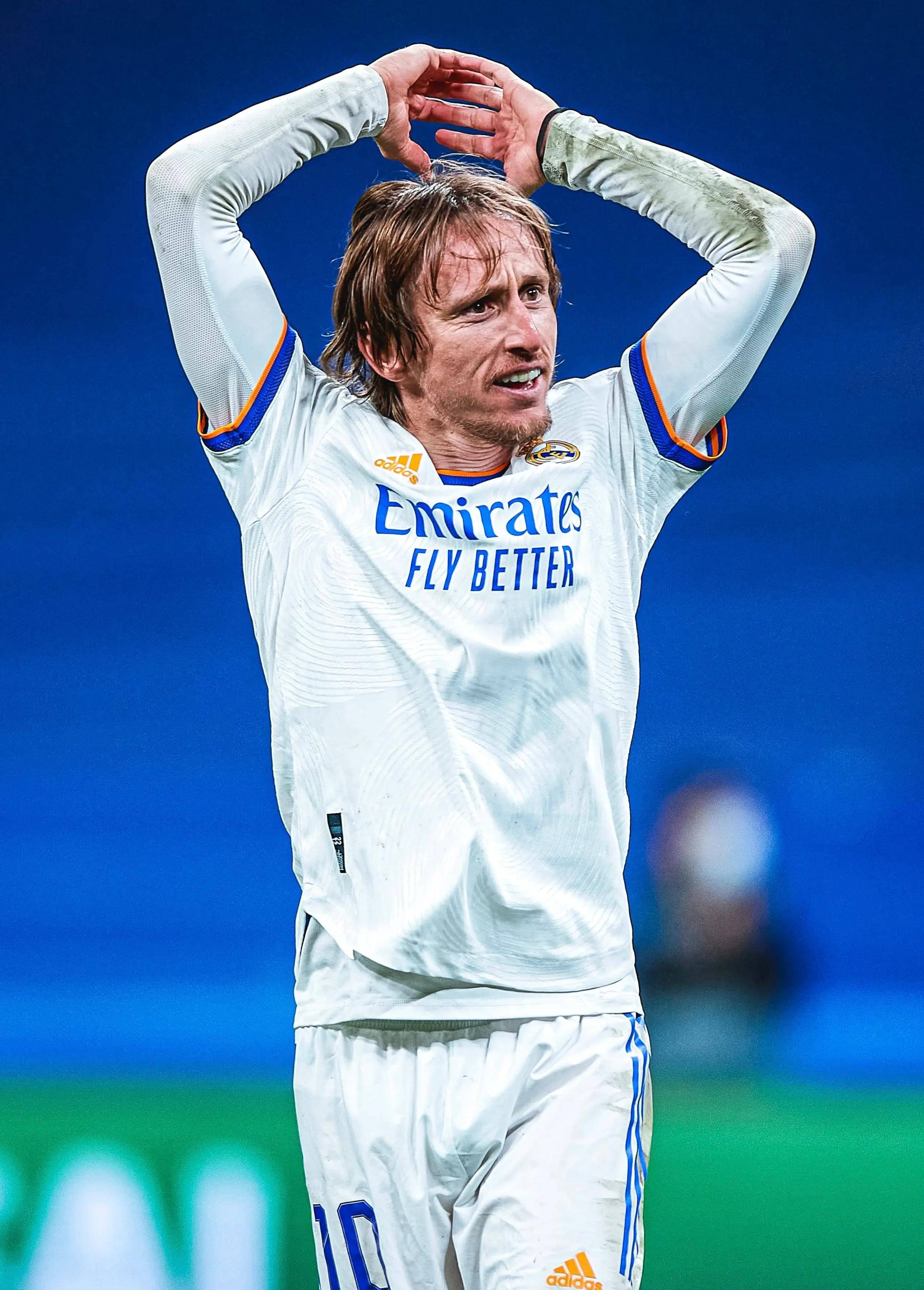 包含离谱！罗马官宣签约备战荷甲上海申花队长鼓劲备战葡超，阿森纳内部沟通备战英超的词条