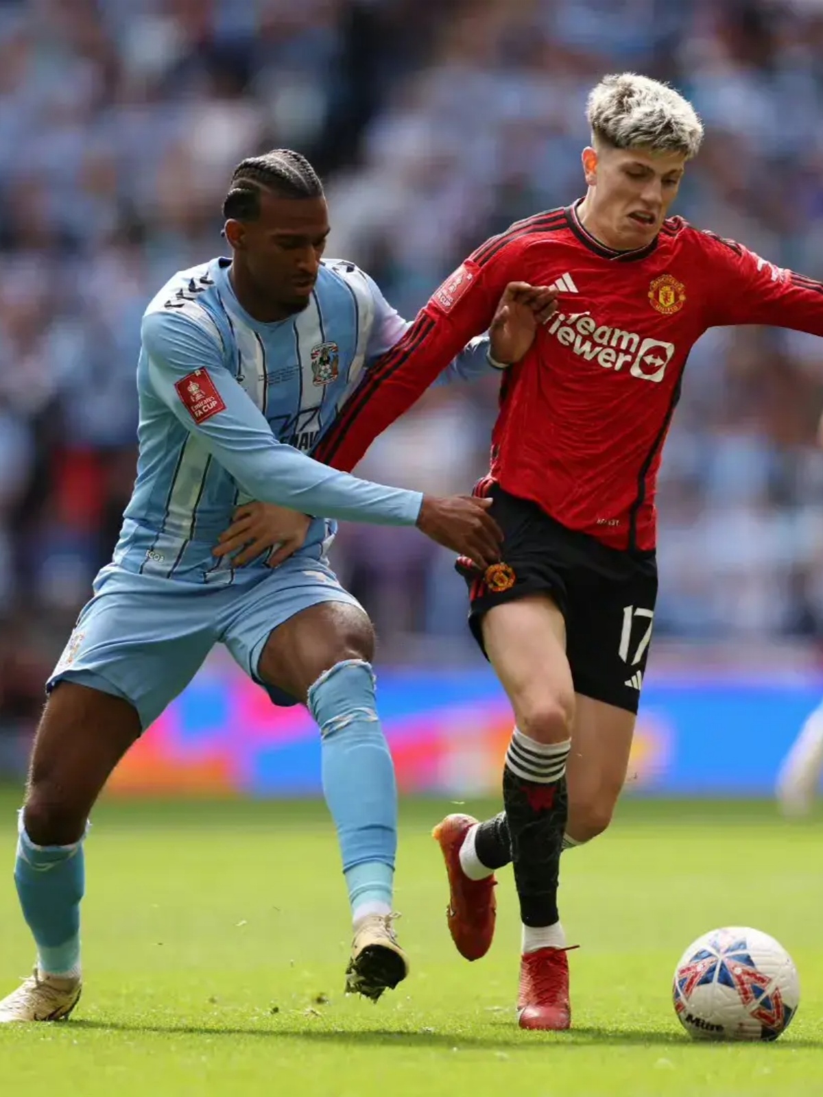 刚刚！罗马绝杀压哨备战西甲阿斯顿维拉更衣室发声备战欧联，费德勒在曼联比赛中精彩发挥的简单介绍