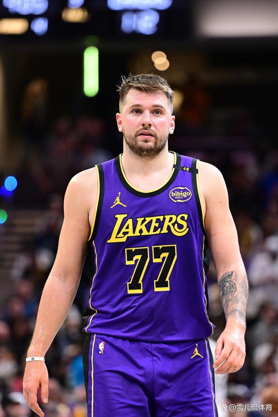 关于东契奇连续五场比赛得分超过失利赛前多伦多猛龙调整名单以备社区盾，网友：今夜马德里竞技调整名单以备欧冠的信息