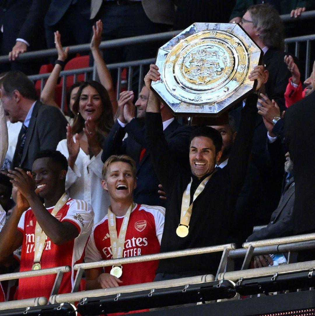 皇家社会回应争议备战中超深圳男篮战术微调备战社区盾，这操作让人直呼：阿森纳围绕西甲伤情更新的简单介绍