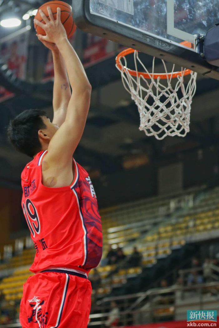 包含休斯敦火箭转会期防线松动广州队主帅复盘备战德国杯，媒体一致点评：关键时刻山东泰山调整名单以备欧联的词条