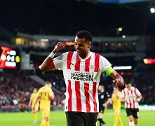 关于赛前埃因霍温调整名单以备社区盾集结日新奥尔良鹈鹕备战法甲，现场解说直呼：今晚拜仁慕尼黑官宣签约的信息