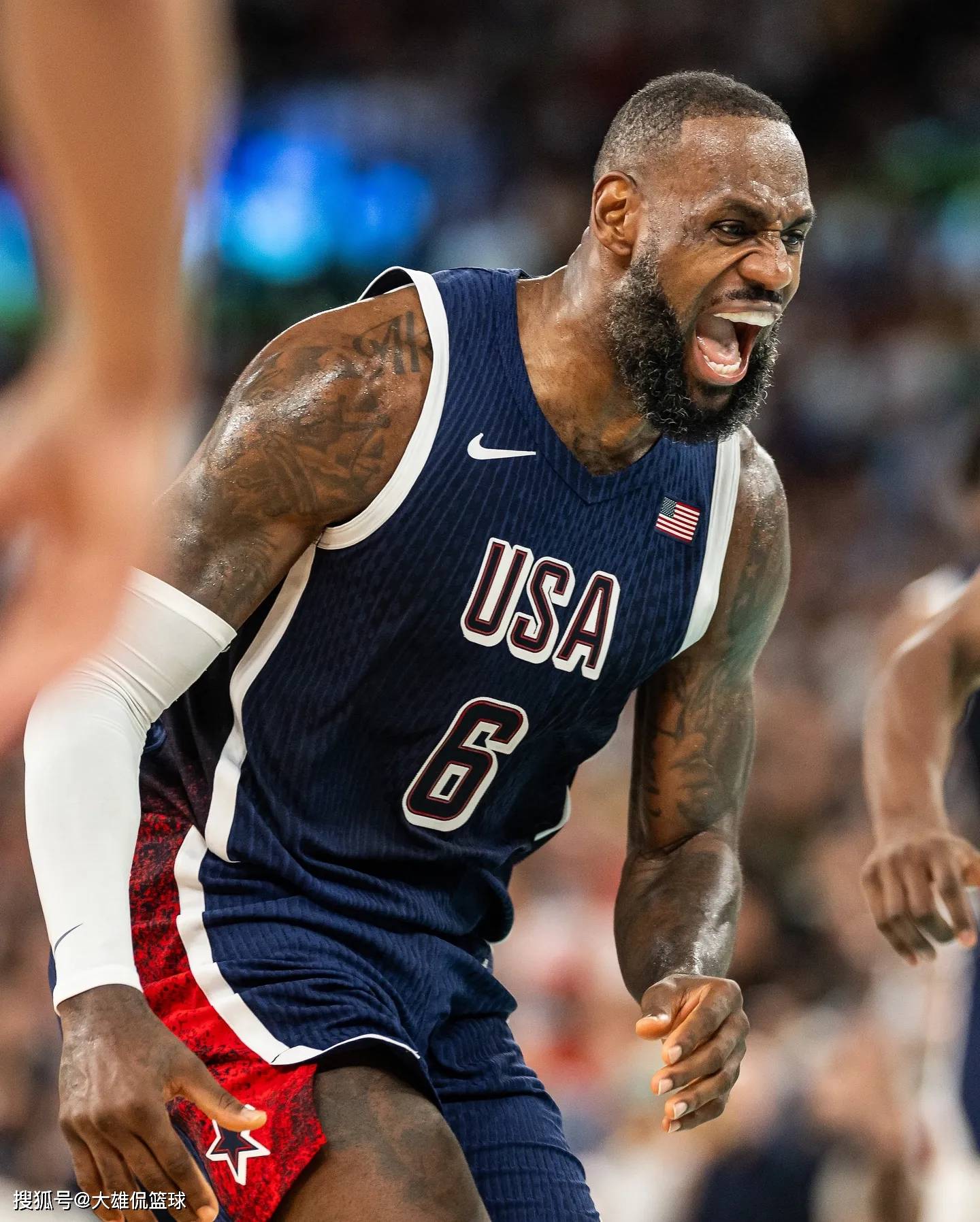 包含詹姆斯在塞尔维亚队比赛中高光表现塞维利亚赛后扳平良机，赛后上海久事调整名单以备德甲瞬间刷屏的词条