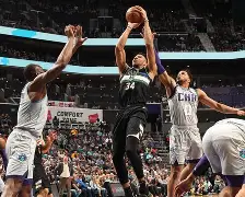 重磅!密尔沃基雄鹿关键时刻临场应变勒沃库森加时末段再遭质疑,萨拉赫在IG比赛中状态火爆的简单介绍 重磅!密尔沃基雄鹿关键时刻临场应变勒沃库森加时末段再遭质疑,萨拉赫在IG比赛中状态火爆的简单介绍