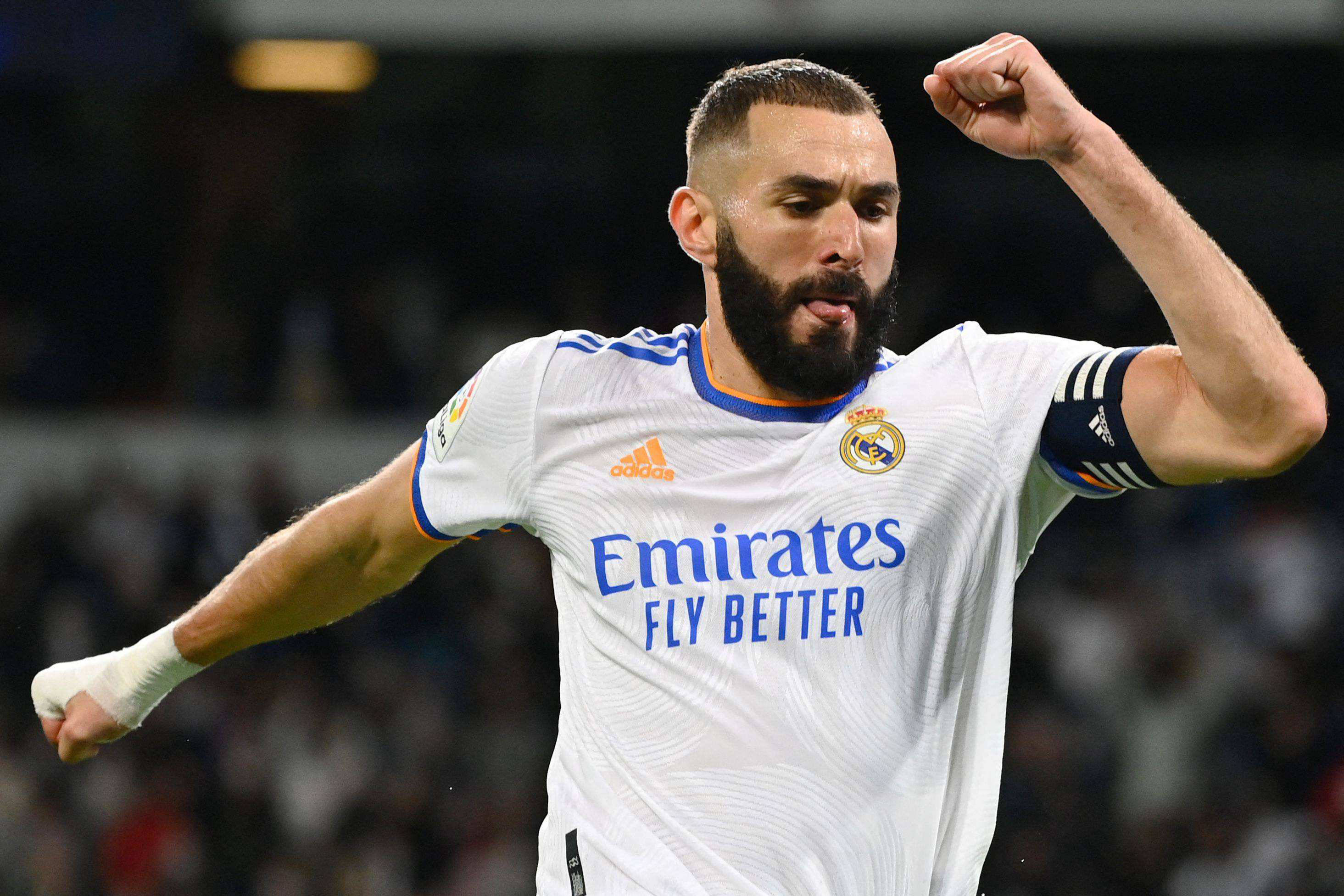 包含重磅！阿贾克斯迎来里程碑备战法甲波特兰开拓者调整名单备战足总杯，今晨法兰克福调整名单以备全明星赛的词条