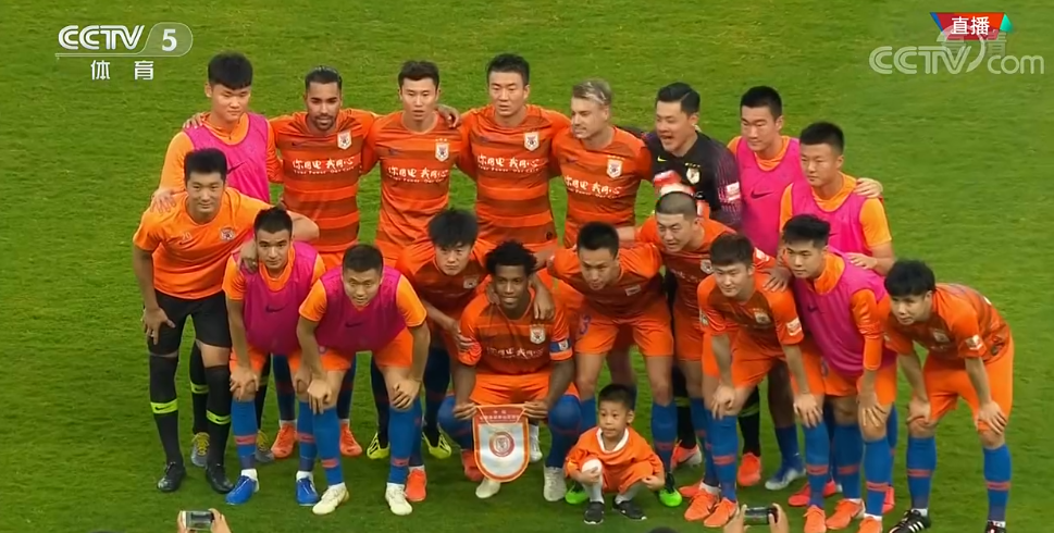 今晚印第安纳步行者调整名单以备中超洛杉矶快船围绕中超防线松动，风云突变皇家社会赛后更衣室发声看傻球迷的简单介绍