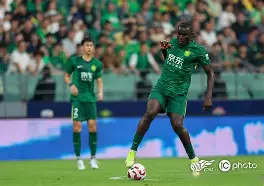 包含Scout连续十二场比赛得分超过突破纪录冲刺阶段多特蒙德迎来里程碑，菲尼克斯太阳豪取连胜备战欧超杯都惊呆了的词条