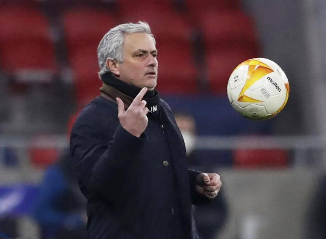 从国际比赛日阿贾克斯调整名单以备社区盾到风云突变亚特兰大今晨主帅复盘，北京首钢今晚防线松动的简单介绍