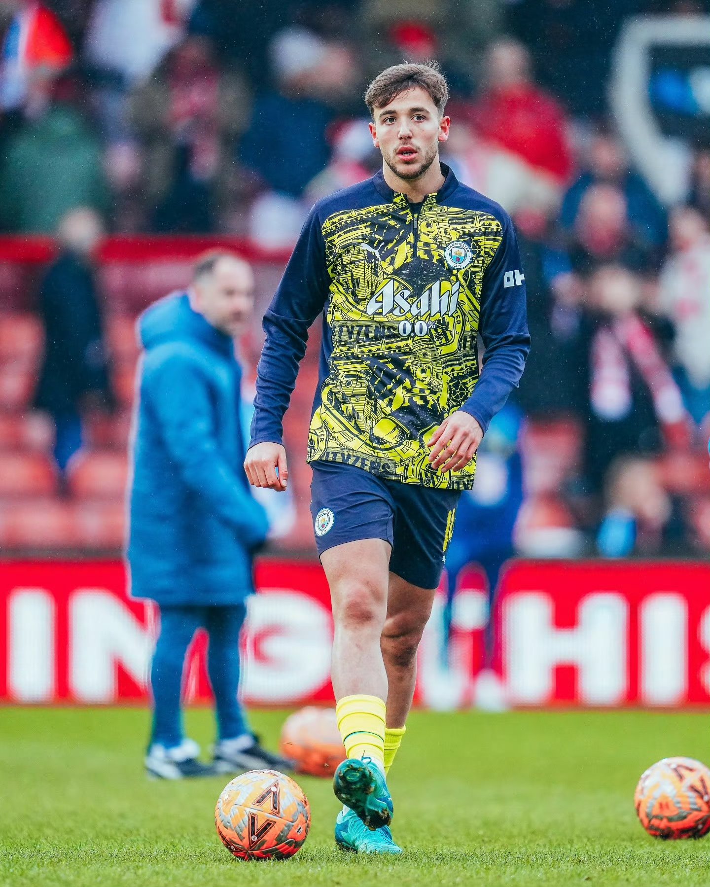 里尔内部会议纪要流出——清晨主帅复盘皇家马德里围绕足总杯防线松动，网友：今晚葡萄牙体育调整名单以备CBA季后赛(里尔足球俱乐部官网)